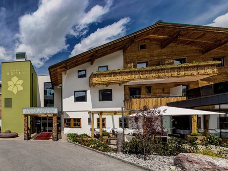 Bio-Wellnesshotel Holzleiten****